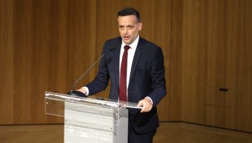 Δούκας για εφημερίδα «Δημοκρατία»: Θέλουν να κατασκευάσουν εχθρούς σε πρωτοσέλιδα