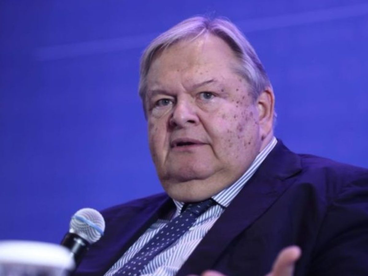 Αιχμές Βενιζέλου: Ο σεβασμός του Συντάγματος προηγείται της αναθεώρησής του