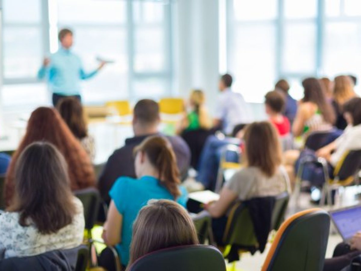 ΕΟ ΚΚΕ: Να ενταθεί η πάλη κόντρα στο σχολείο-«εξεταστικό κέντρο» για τις ανάγκες της αγοράς