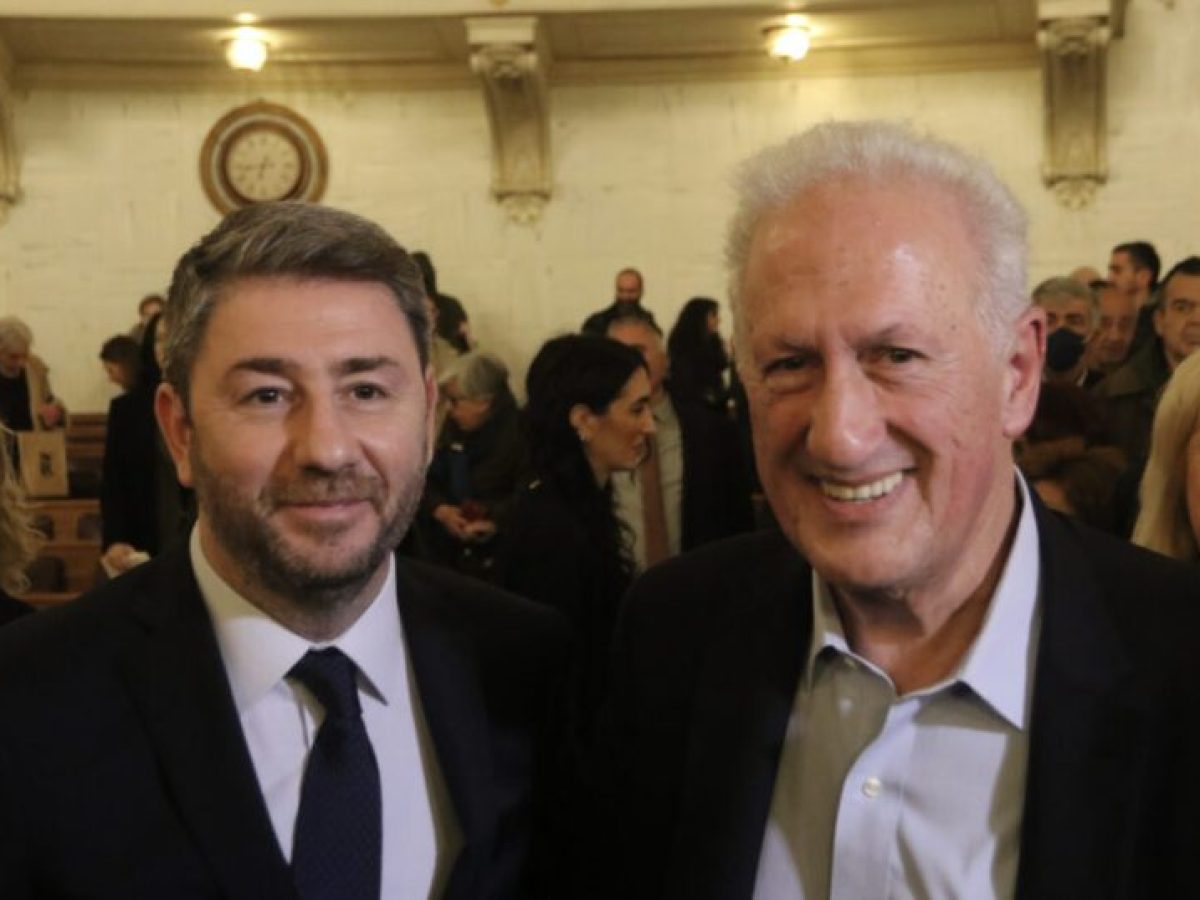 Επιχείρηση «Διεύρυνση» από το ΠΑΣΟΚ: 30 νέα πρόσωπα και «εκπλήξεις» με μεταγραφές από τον ΣΥΡΙΖΑ