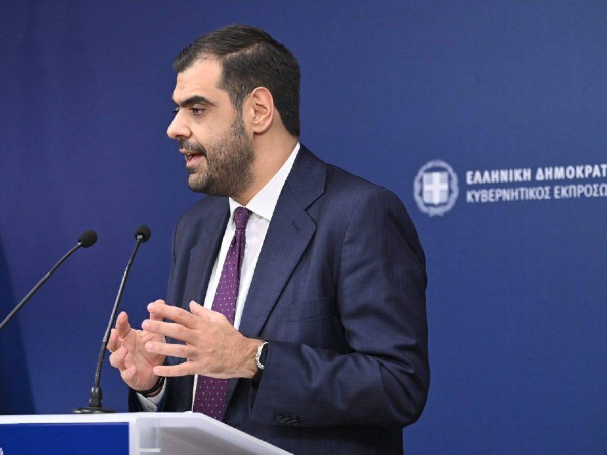 Επίθεση Μαρινάκη σε ΠαΣοΚ και Τσουκαλά – «Οι φωτογραφίες της Καισαριανής ανήκουν σε όλους τους Έλληνες»