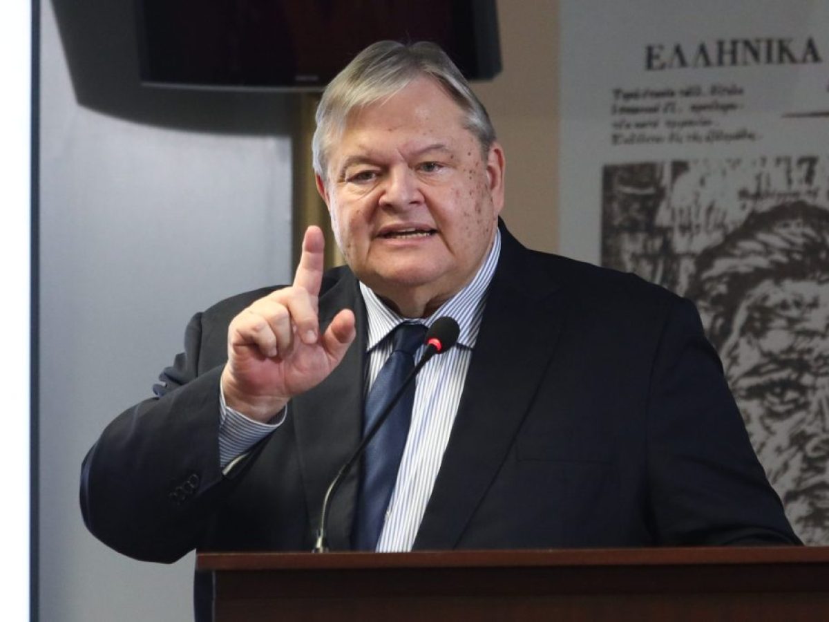 Ευάγγελος Βενιζέλος για θάνατο Μανιτάκη: Το έργο του κατέχει κεντρική θέση στη σύγχρονη θεωρία του Συνταγματικού Δικαίου