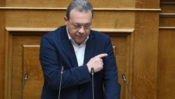 &Phi;ά&mu;&epsilon;&lambda;&lambda;&omicron;&sigmaf;: &laquo;O&pi;&omicron;&iota;&alpha; &pi;έ&tau;&rho;&alpha; &kappa;&alpha;&iota; &alpha;&nu; &sigma;&eta;&kappa;ώ&sigma;&epsilon;&iota;&sigmaf; &theta;&alpha; &beta;&rho;&epsilon;&iota;&sigmaf; &delta;&iota;&alpha;&phi;&theta;&omicron;&rho;ά &kappa;&alpha;&iota; &kappa;&alpha;&theta;&epsilon;&sigma;&tau;ώ&sigmaf; &Mu;&eta;&tau;&sigma;&omicron;&tau;ά&kappa;&eta;, &eta; &Nu;&Delta; &sigma;&tau;&alpha; &sigma;&kappa;ά&nu;&delta;&alpha;&lambda;&alpha; έ&chi;&epsilon;&iota; ά&rho;&iota;&sigma;&tau;&eta; &kappa;&alpha;&tau;ά&rho;&tau;&iota;&sigma;&eta;&raquo;