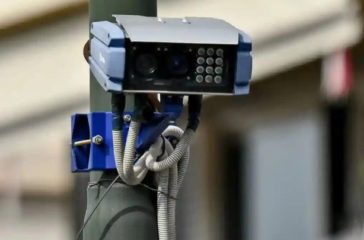 fiasko-me-tis-exipnes-kameres