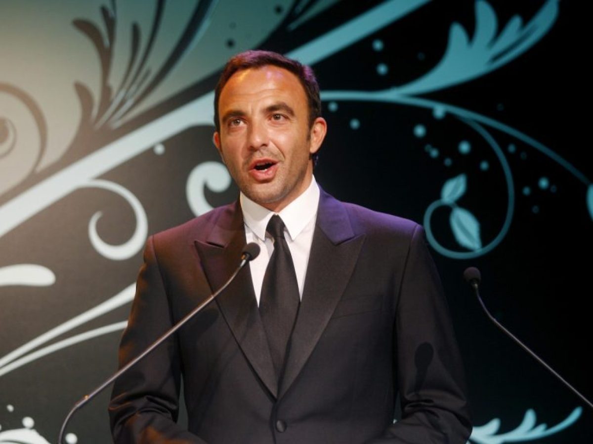 Φλερτ ΝΔ με Αλιάγα με το βλέμμα στους ομογενείς