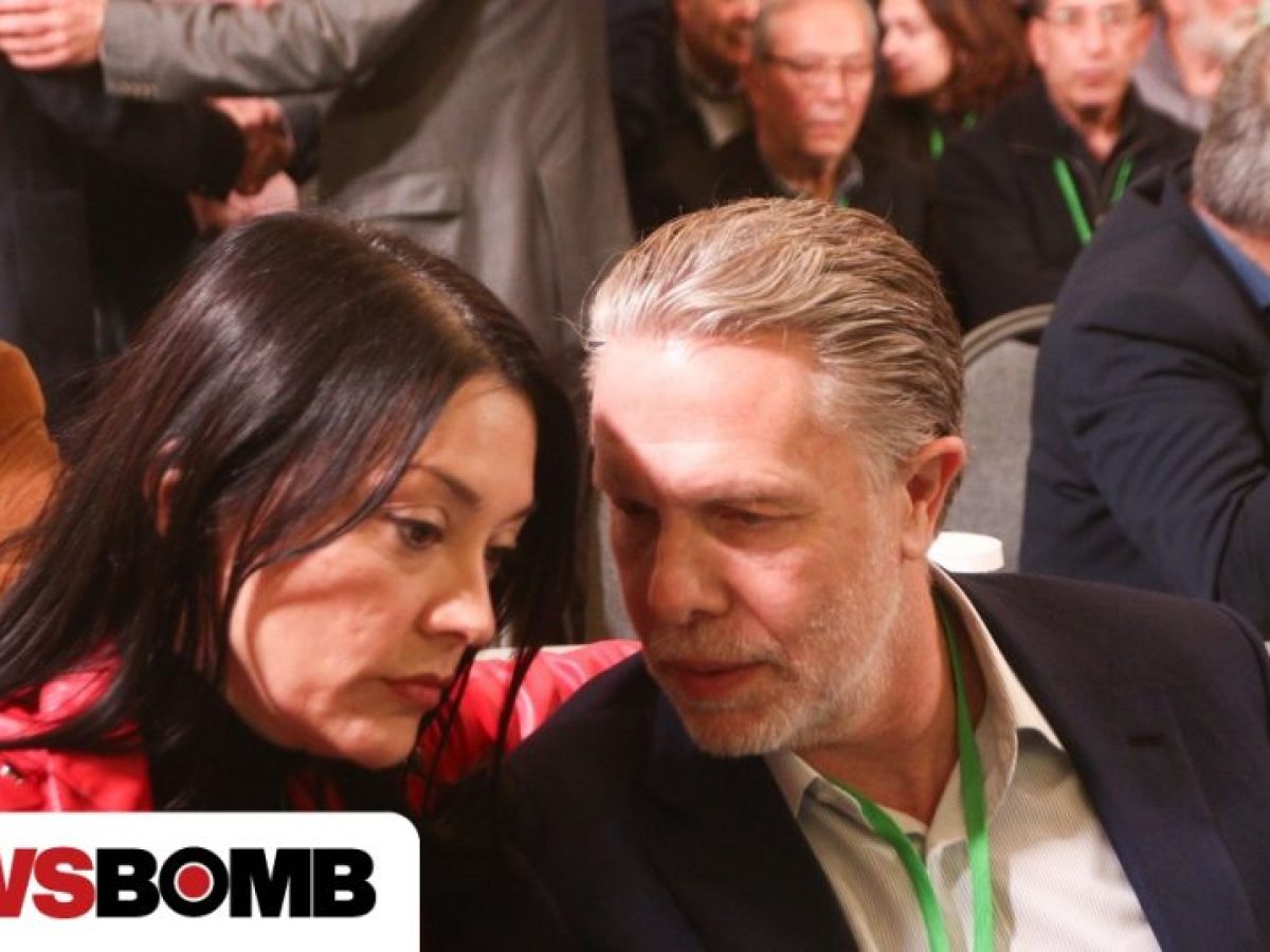 &Gamma;&epsilon;&rho;&omicron;&upsilon;&lambda;ά&nu;&omicron;&sigmaf;: &laquo;&Mu;&pi;&rho;&omicron;&sigma;&tau;ά &mu;&epsilon; &tau;&omicron; &Pi;&Alpha;&Sigma;&Omicron;&Kappa; ή &pi;ί&sigma;&omega; &mu;&epsilon; &tau;&eta; &Nu;&Delta;;&raquo; &ndash; &Tau;&rho;&epsilon;&iota;&sigmaf; &alpha;&lambda;&lambda;&alpha;&gamma;έ&sigmaf; &pi;&omicron;&upsilon; &pi;&rho;&omicron;&tau;&epsilon;ί&nu;&epsilon;&iota;