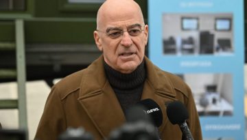 &Gamma;&iota;&alpha; &pi;&rho;ώ&tau;&eta; &phi;&omicron;&rho;ά, &omicron; &Nu;. &Delta;έ&nu;&delta;&iota;&alpha;&sigmaf; &sigma;&tau;έ&lambda;&nu;&epsilon;&iota; &pi;&omicron;&lambda;&iota;&tau;&iota;&kappa;ό &mu;ή&nu;&upsilon;&mu;&alpha;