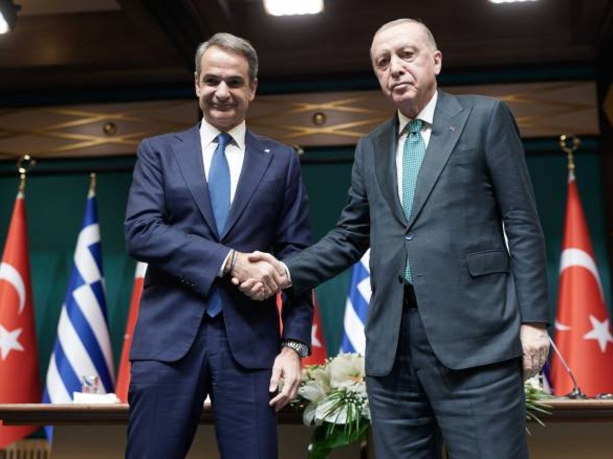 Γιατί η επίσκεψη Μητσοτάκη στην Άγκυρα έβλαψε τα εθνικά μας συμφέροντα
