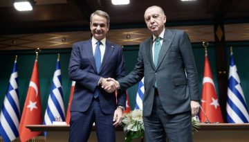 Γιατί η επίσκεψη Μητσοτάκη στην Άγκυρα έβλαψε τα εθνικά μας συμφέροντα
