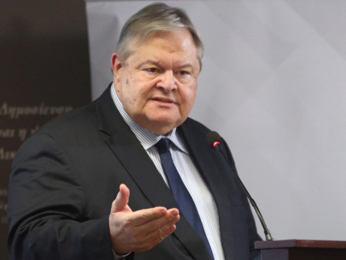 Γιατί το Μαξίμου «σήκωσε το γάντι» του Βενιζέλου: Η αφορμή του Συντάγματος και η σύγκρουση με το βλέμμα στις μετεκλογικές
