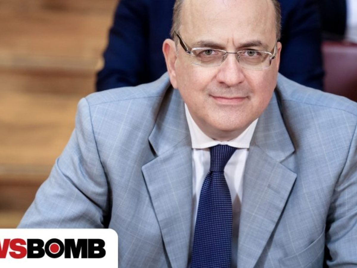 Η ανάρτηση του Μακάριου Λαζαρίδη για το πλωτό του Λιμενικού στη Θάσο και η προτροπή να μη σπεύσουν..