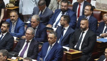 &Eta; &alpha;&theta;&omega;&omega;&tau;&iota;&kappa;ή &alpha;&pi;ό&phi;&alpha;&sigma;&eta; &gamma;&iota;&alpha; &tau;&omicron;&upsilon;&sigmaf; &laquo;&Sigma;&pi;&alpha;&rho;&tau;&iota;ά&tau;&epsilon;&sigmaf;&raquo; &alpha;ί&rho;&epsilon;&iota; &tau;&omicron; &mu;&pi;&lambda;ό&kappa;&omicron; &tau;&eta;&sigmaf; &chi;&rho;&eta;&mu;&alpha;&tau;&omicron;&delta;ό&tau;&eta;&sigma;&eta;&sigmaf;