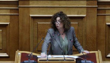 &Eta; &epsilon;&pi;&iota;&sigma;&tau;&omicron;&lambda;ή &tau;&eta;&sigmaf; &Kappa;&alpha;&rho;&alpha;&gamma;&epsilon;&omega;&rho;&gamma;&omicron;&pi;&omicron;ύ&lambda;&omicron;&upsilon;: &laquo;&Theta;&alpha; &delta;&iota;&alpha;&tau;&eta;&rho;ή&sigma;&omega; &tau;&eta;&nu; έ&delta;&rho;&alpha; &pi;&omicron;&upsilon; &mu;&omicron;&upsilon; &epsilon;&mu;&pi;&iota;&sigma;&tau;&epsilon;ύ&theta;&eta;&kappa;&alpha;&nu; &omicron;&iota; &pi;&omicron;&lambda;ί&tau;&epsilon;&sigmaf;&raquo;