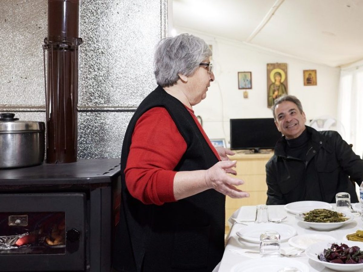 Η «Κυρά του Δέλτα»… φίλεψε τον Μητσοτάκη ντολμαδάκια και άλλα νηστίσιμα