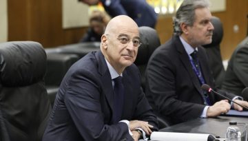 &Eta; &mu;&epsilon;&gamma;ά&lambda;&eta; &alpha;&gamma;&omega;&nu;ί&alpha; &tau;&omicron;&upsilon; &Nu;ί&kappa;&omicron;&upsilon; &Delta;έ&nu;&delta;&iota;&alpha; &gamma;&iota;&alpha; &tau;&alpha; &laquo;&delta;&upsilon;ά&rho;&iota;&alpha;&raquo; &tau;&eta;&sigmaf; &Nu;&Delta;