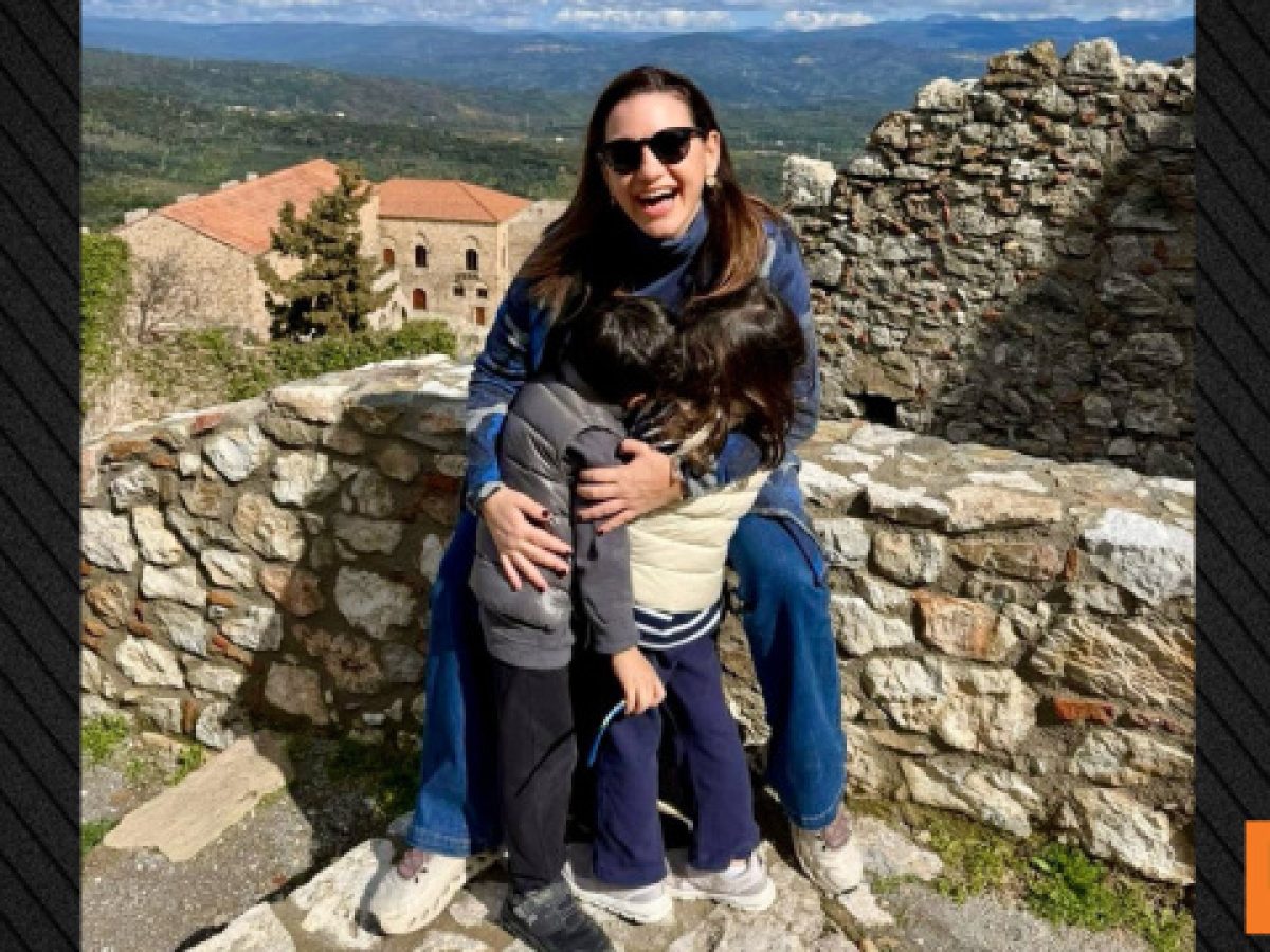 Η Όλγα Κεφαλογιάννη αγκαλιά με τα παιδιά της στον Μυστρά, τι έγραψε για την αξία της οικογένειας