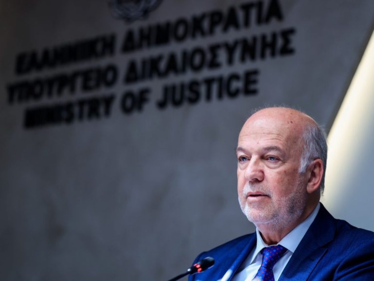 Η προβληματική λογική Φλωρίδη για τις συνταγματικές αναθεωρήσεις