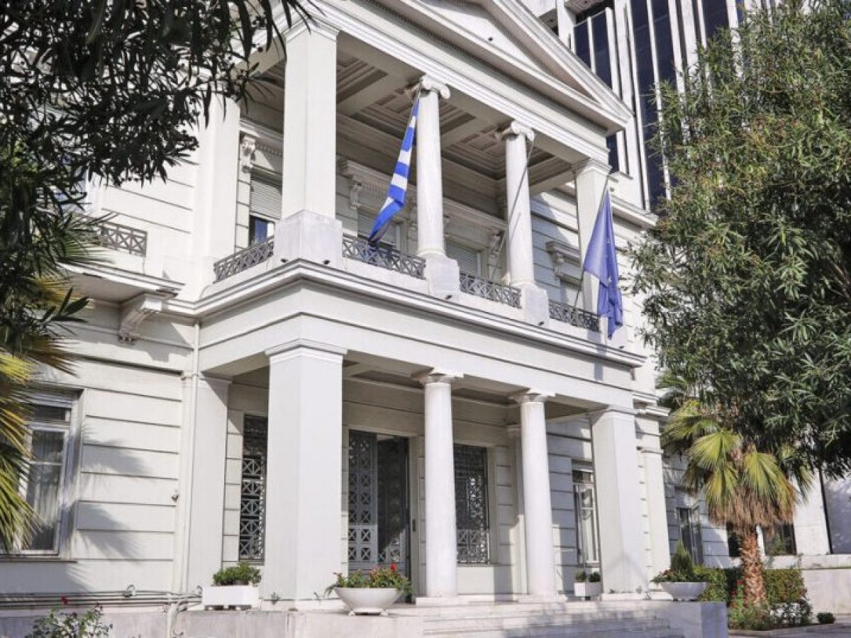 ΥΠΕΞ: Παρακολουθούμε στενά και με ανησυχία τις εξελίξεις στο Ιράν και την Μ. Ανατολή