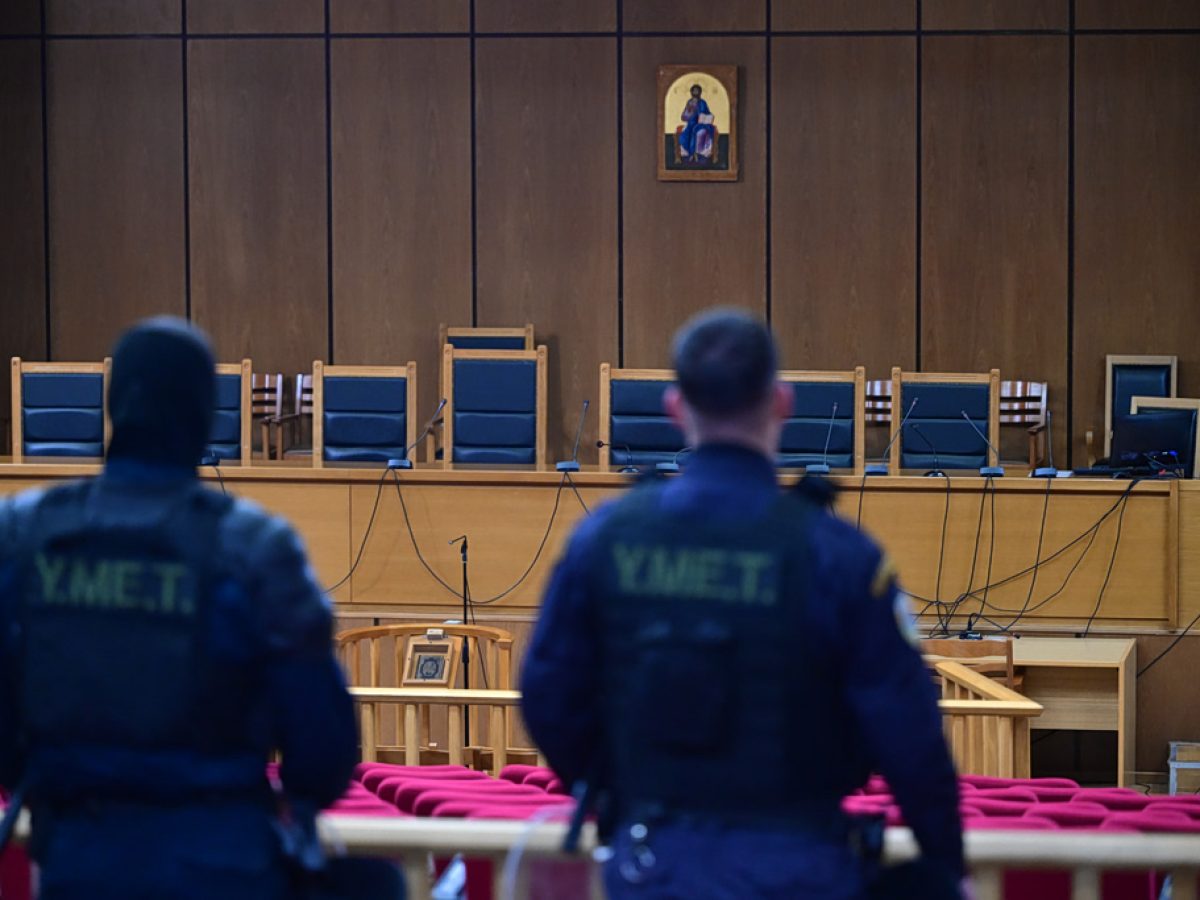 Υπόθεση υποκλοπών: Πέντε «βόμβες» και μία τεράστια απουσία