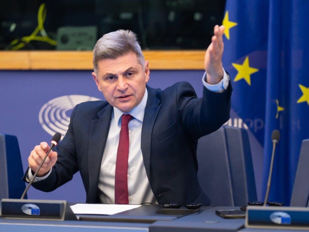 Υψηλοί τόνοι από Φαραντούρη για Τουρκία στο Στρασβούργο