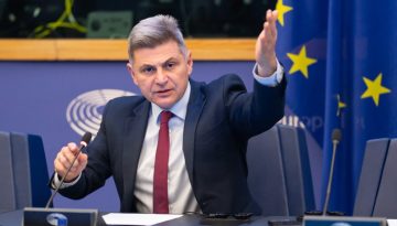 Υψηλοί τόνοι από Φαραντούρη για Τουρκία στο Στρασβούργο