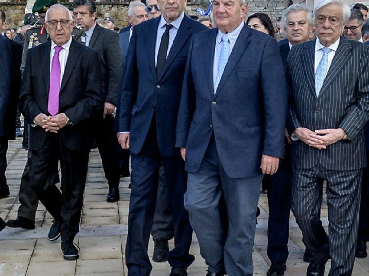 Καραμανλής – Σαμαράς και στη μέση ο Χατζηδάκης