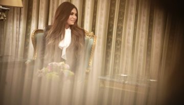 &Kappa;ί&mu;&pi;&epsilon;&rho;&lambda;&iota; &Gamma;&kappa;ί&lambda;&phi;&omicron;ϊ&lambda;: &laquo;&Gamma;&nu;&omega;&rho;ί&zeta;&omega; ό&tau;&iota; &omicron; &pi;&rho;ό&epsilon;&delta;&rho;&omicron;&sigmaf; &Tau;&rho;&alpha;&mu;&pi; &theta;&alpha; έ&rho;&theta;&epsilon;&iota; &sigma;&tau;&eta;&nu; &Epsilon;&lambda;&lambda;ά&delta;&alpha;&raquo;