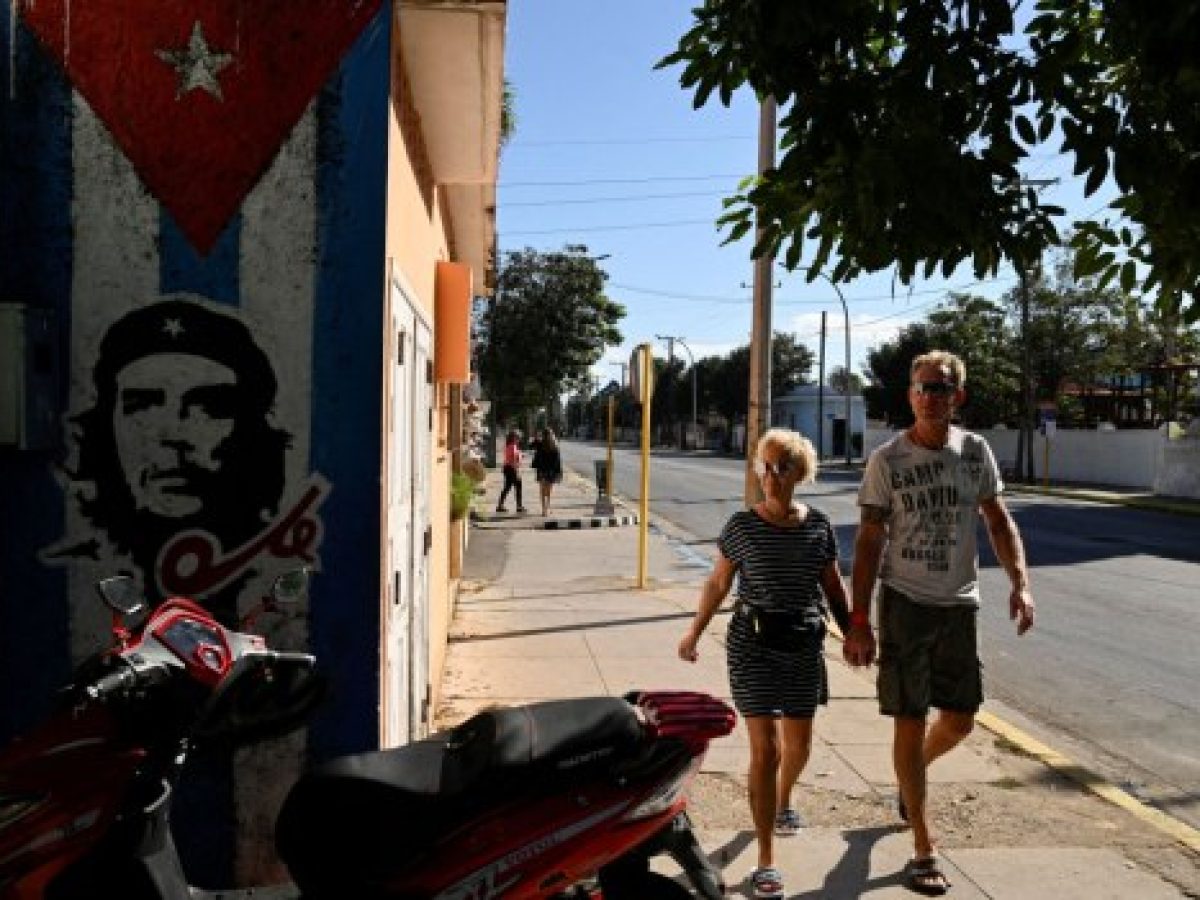 ΚΚΕ: Ερώτηση των ευρωβουλευτών για τον κλιμακούμενο αποκλεισμό και τις απειλές των ΗΠΑ για επίθεση στην Κούβα