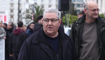ΚΚΕ: Μάχη κατά του νομοσχεδίου για τις ΣΣΕ με φόντο την υπόθεση Παναγόπουλου