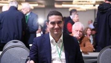 ΚΟΕΣ: «Ναι» Κατρίνη στη διεύρυνση – «Το ΠΑΣΟΚ να γίνει και πάλι πολυσυλλεκτικό και πλειοψηφικό»