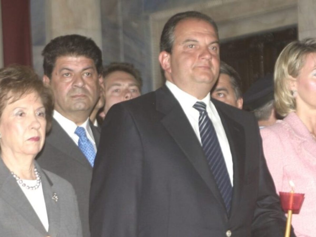 &Kappa;ώ&sigma;&tau;&alpha;&sigmaf; &Kappa;&alpha;&rho;&alpha;&mu;&alpha;&nu;&lambda;ή&sigmaf; &gamma;&iota;&alpha; Ά&nu;&nu;&alpha; &Psi;&alpha;&rho;&omicron;ύ&delta;&alpha; &ndash; &Mu;&pi;&epsilon;&nu;ά&kappa;&eta;: &laquo;&Sigma;&pi;&omicron;&upsilon;&delta;&alpha;ί&alpha; &gamma;&upsilon;&nu;&alpha;ί&kappa;&alpha; &pi;&omicron;&upsilon; &gamma;&kappa;&rho;έ&mu;&iota;&sigma;&epsilon; &sigma;&tau;&epsilon;&rho;&epsilon;ό&tau;&upsilon;&pi;&alpha;&raquo;