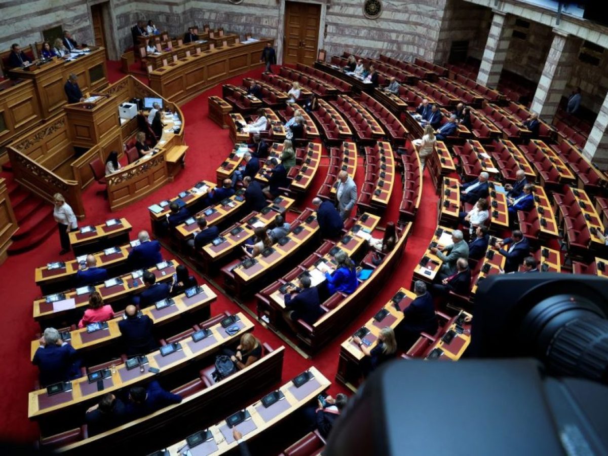 Κρατικό «λιφτίνγκ»: 14 παρεμβάσεις για λιγότερη γραφειοκρατία