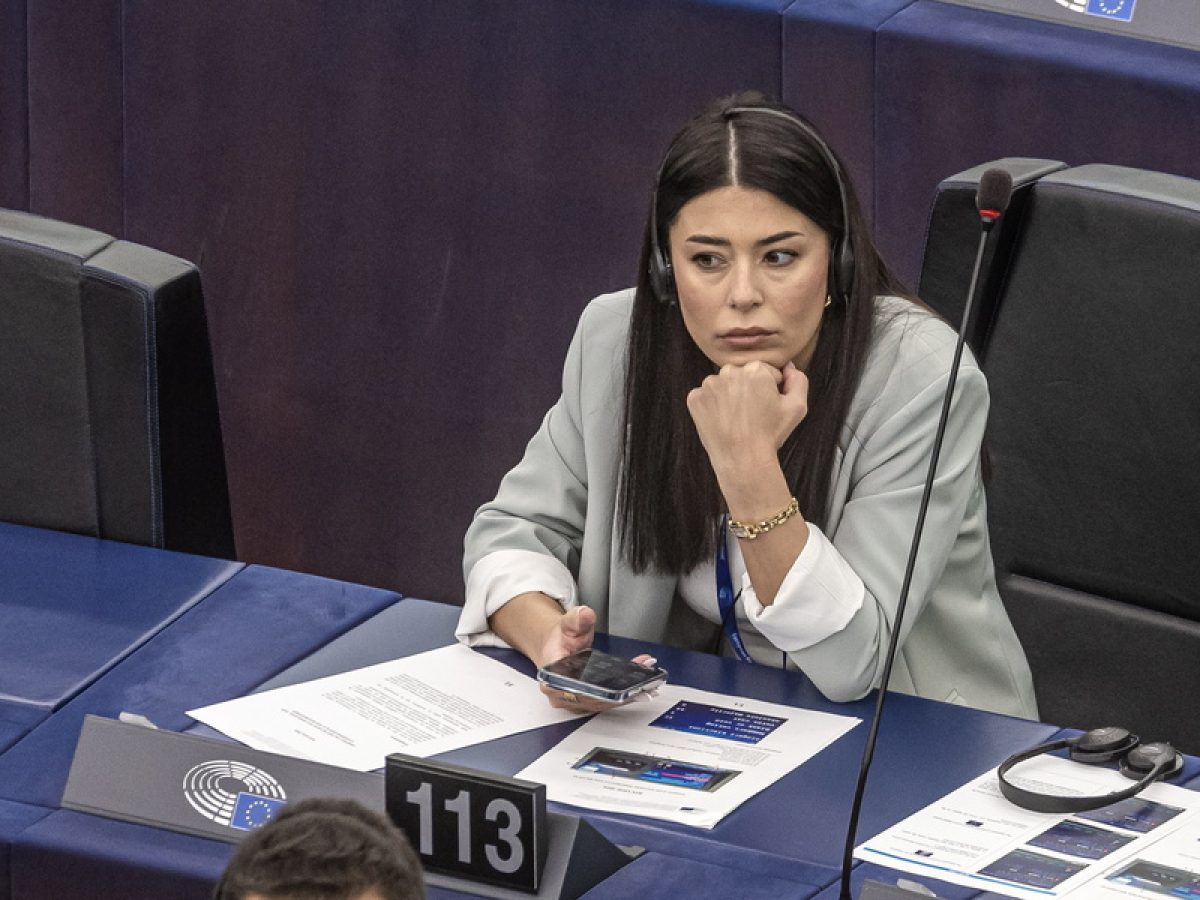 Λατινοπούλου: «Ζητούσε δημόσια την εκτέλεσή μου – Η ανοχή στα αριστερά σκουπίδια δεν περνάει»