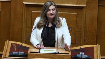 &Lambda;&iota;&alpha;&kappa;&omicron;ύ&lambda;&eta;: &Pi;&omicron;&lambda;&iota;&tau;&iota;&kappa;ό &theta;&rho;ά&sigma;&omicron;&sigmaf; &nu;&alpha; &pi;&rho;&omicron;&tau;&epsilon;ί&nu;&epsilon;&iota; &eta; &kappa;&upsilon;&beta;έ&rho;&nu;&eta;&sigma;&eta; &laquo;&mu;&eta;&tau;&rho;ώ&omicron; &delta;&iota;&alpha;&phi;&theta;&omicron;&rho;ά&sigmaf;&raquo;