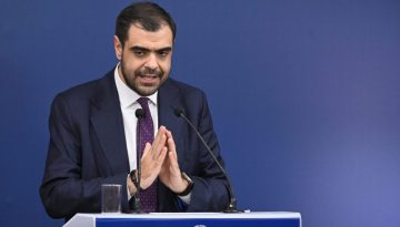 &Mu;&alpha;&rho;&iota;&nu;ά&kappa;&eta;&sigmaf;: &Delta;&iota;&alpha;&psi;&epsilon;ύ&sigma;&tau;&eta;&kappa;&alpha;&nu; ό&sigma;&omicron;&iota; έ&lambda;&epsilon;&gamma;&alpha;&nu; ό&tau;&iota; &epsilon;ί&nu;&alpha;&iota; &lambda;ά&theta;&omicron;&sigmaf; &eta; &pi;&alpha;&rho;&omicron;&upsilon;&sigma;ί&alpha; &Mu;&eta;&tau;&sigma;&omicron;&tau;ά&kappa;&eta; &sigma;&tau;&eta;&nu; &Tau;&omicron;&upsilon;&rho;&kappa;ί&alpha;