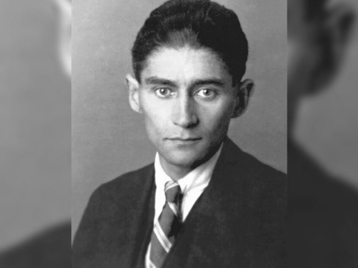 Μαξίμου ενταύθα: Οι περιπέτειες του «κυρίου Κ» στον «Πύργο» του Φραντς Κάφκα