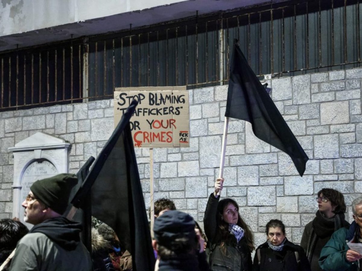 Με φόντο την τραγωδία στη Χίο ψηφίζεται το νομοσχέδιο για το μεταναστευτικό – Σφοδρή σύγκρουση στη Βουλή