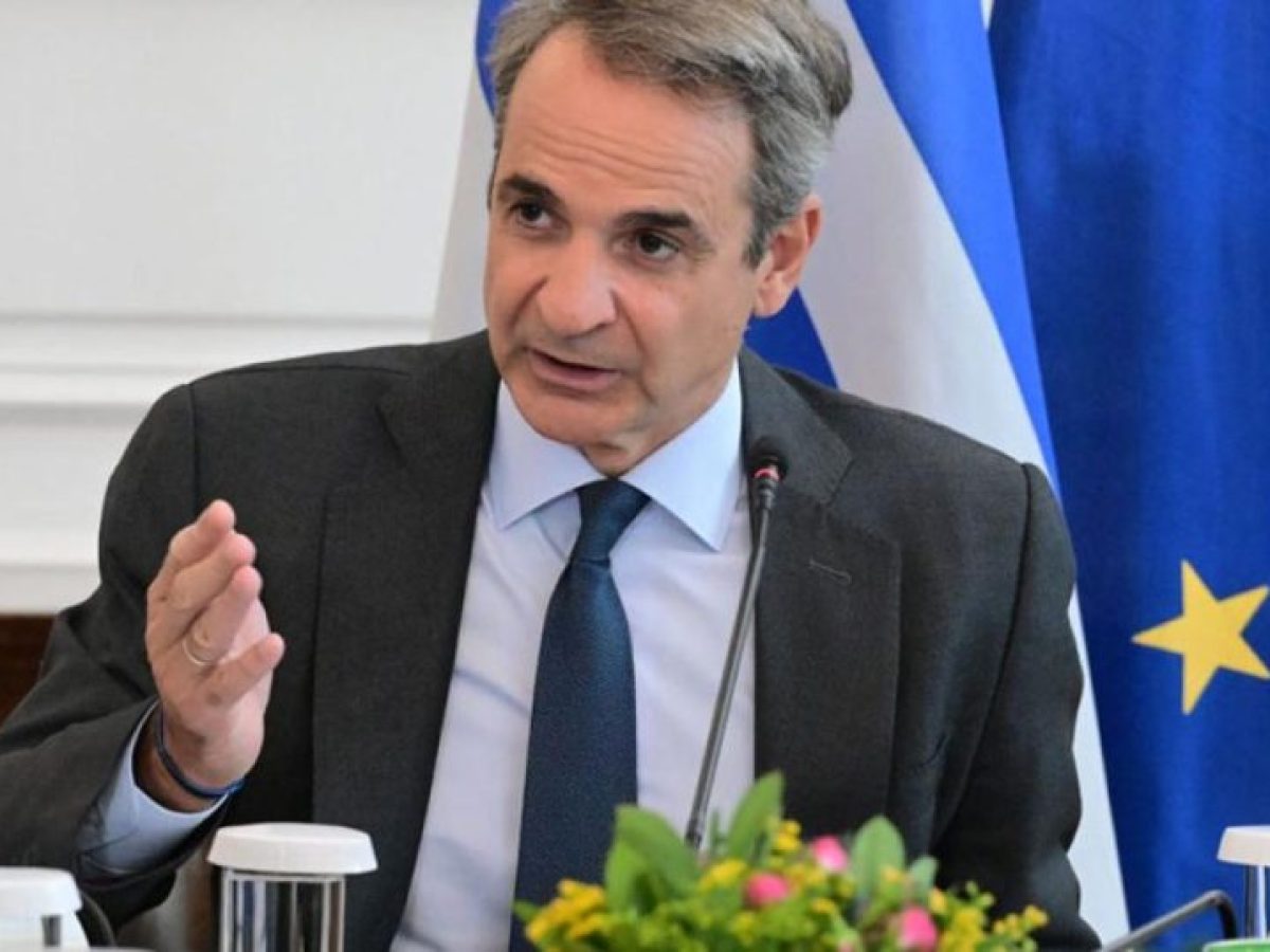 &Mu;&eta;&tau;&sigma;&omicron;&tau;ά&kappa;&eta;&sigmaf; &gamma;&iota;&alpha; &Alpha;&rho;&beta;&epsilon;&lambda;έ&rho;: &laquo;&Chi;ά&nu;&omega; &mu;&iota;&alpha; &xi;&epsilon;&chi;&omega;&rho;&iota;&sigma;&tau;ή &phi;ί&lambda;&eta; &kappa;&alpha;&iota; &pi;&omicron;&lambda;ύ&tau;&iota;&mu;&eta; &sigma;ύ&mu;&beta;&omicron;&upsilon;&lambda;&omicron;&raquo;