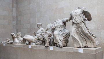 &Nu;. &Kappa;&alpha;&kappa;&lambda;&alpha;&mu;ά&nu;&eta;&sigmaf;: &Omicron; &alpha;&gamma;ώ&nu;&alpha;&sigmaf; &epsilon;&pi;&iota;&sigma;&tau;&rho;&omicron;&phi;ή&sigmaf; &tau;&omega;&nu; &Gamma;&lambda;&upsilon;&pi;&tau;ώ&nu; &tau;&omicron;&upsilon; &Pi;&alpha;&rho;&theta;&epsilon;&nu;ώ&nu;&alpha; &theta;&alpha; &sigma;&upsilon;&nu;&epsilon;&chi;&iota;&sigma;&tau;&epsilon;ί &laquo;&mu;έ&chi;&rho;&iota; &tau;&eta;&nu; &tau;&epsilon;&lambda;&iota;&kappa;ή &delta;&iota;&kappa;&alpha;ί&omega;&sigma;&eta;&raquo;