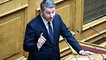 &Nu;ί&kappa;&omicron;&sigmaf; &Alpha;&nu;&delta;&rho;&omicron;&upsilon;&lambda;ά&kappa;&eta;&sigmaf;: &laquo;&Theta;&alpha; &lambda;&omicron;&gamma;&omicron;&delta;&omicron;&tau;ή&sigma;&omicron;&upsilon;&nu; &Mu;&eta;&tau;&sigma;&omicron;&tau;ά&kappa;&eta;&sigmaf; &kappa;&alpha;&iota; &Delta;&eta;&mu;&eta;&tau;&rho;&iota;ά&delta;&eta;&sigmaf;&raquo;