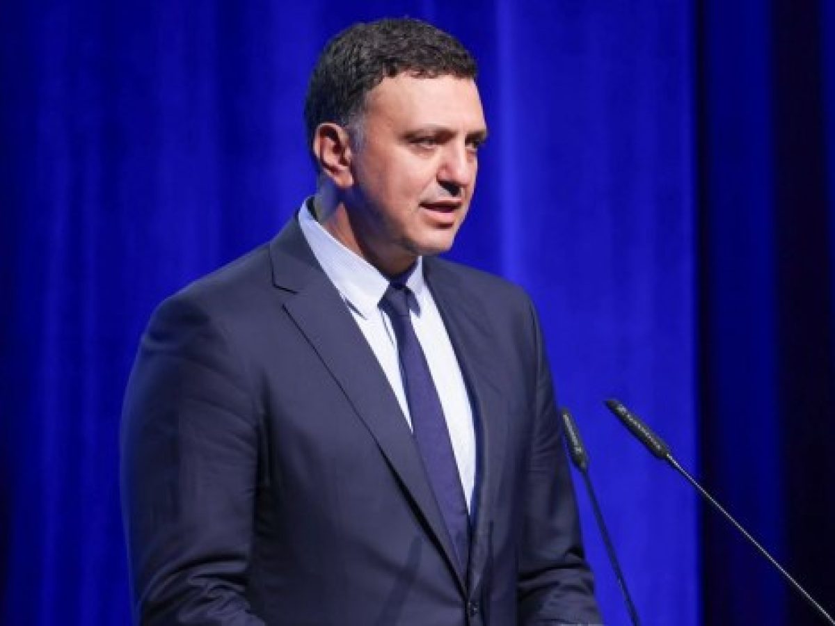 Ο Κικίλιας ενημερώνει την αρμόδια Επιτροπή της Βουλής για την τραγωδία της Χίου