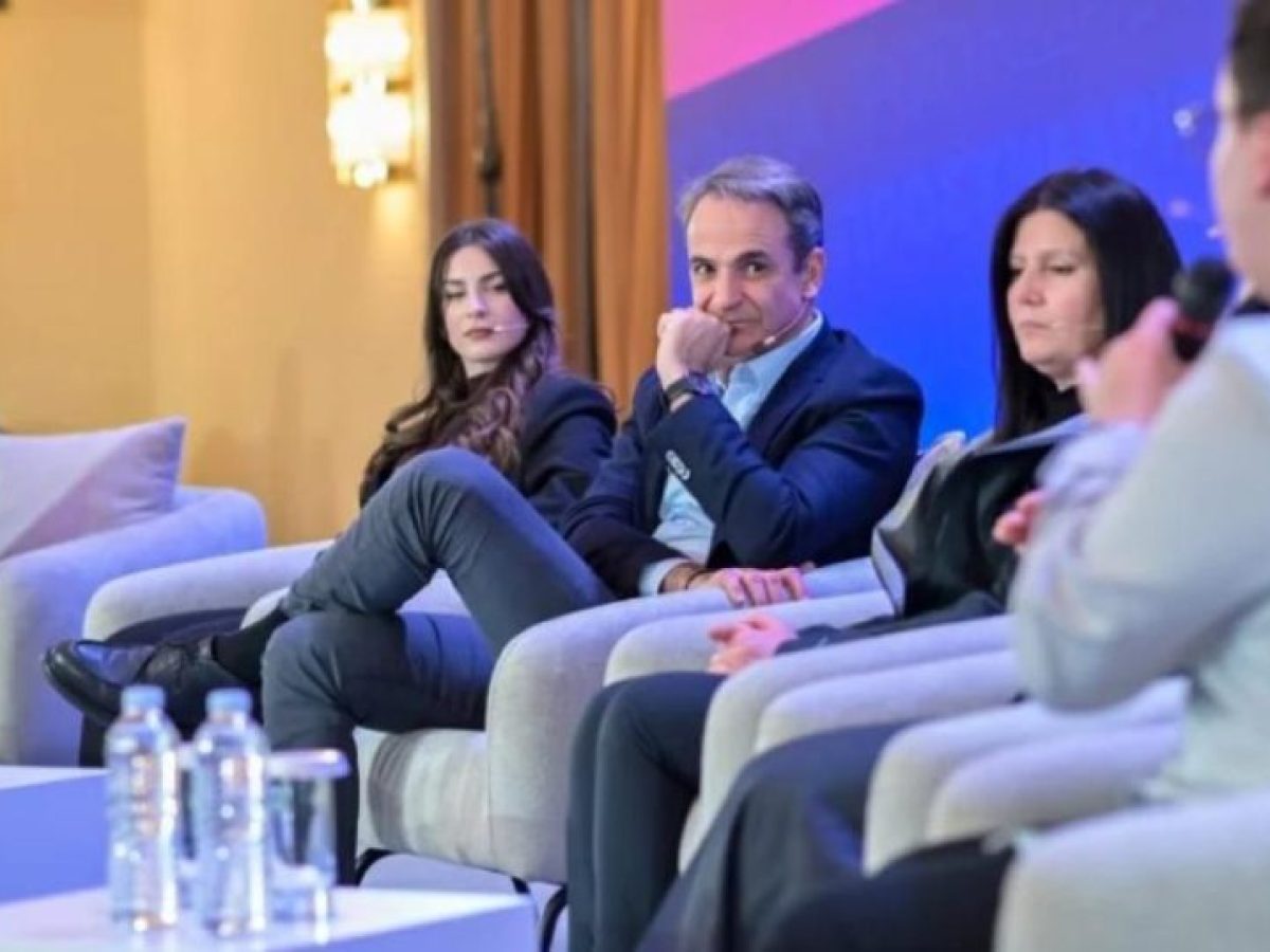 Ο Κυριάκος Μητσοτάκης άφησε ανοιχτό «παράθυρο» για ένταξη των υγειονομικών στα βαρέα και ανθυγιεινά