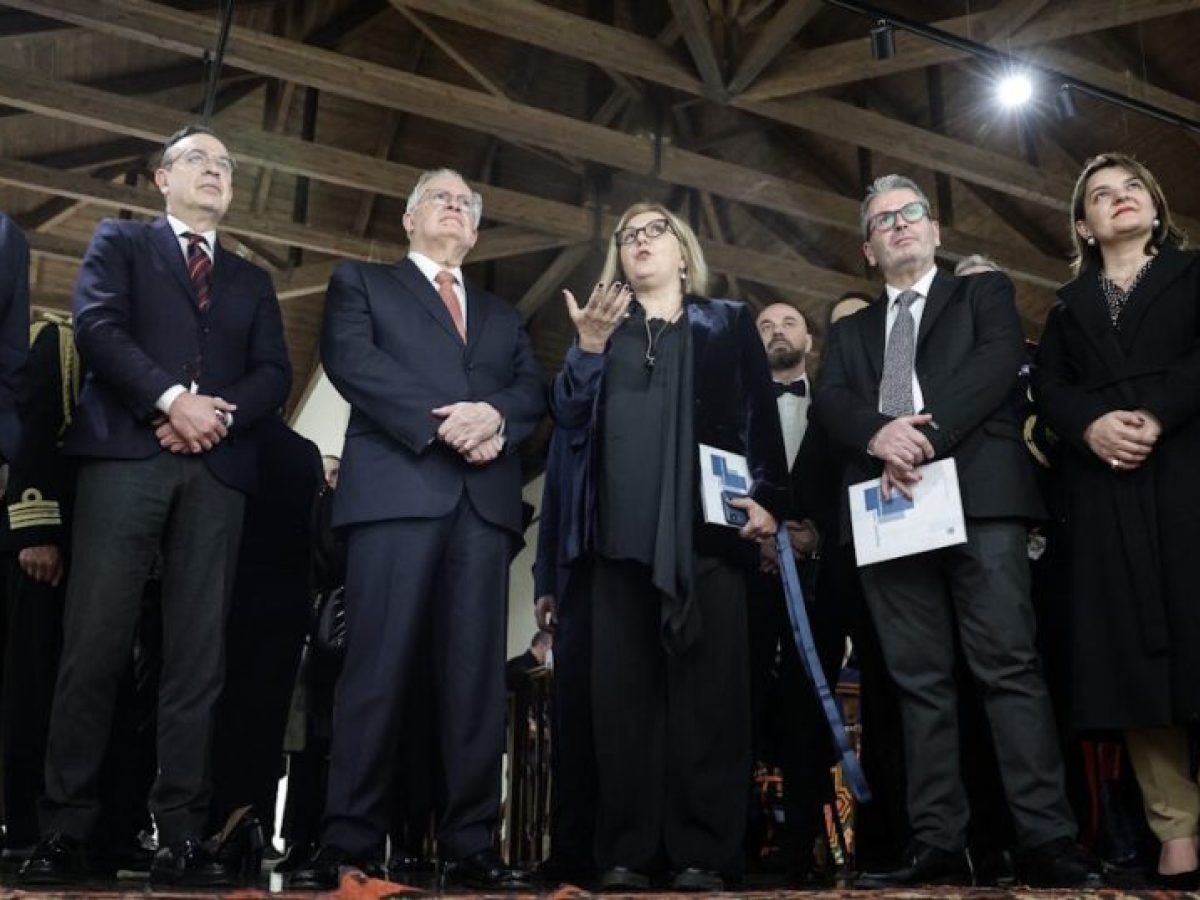 Ο Κωνσταντίνος Τασούλας στα Ιωάννινα εγκαινίασε την έκθεση «Διαχρονικές Υφές» από τη λαϊκή παράδοση στη σύγχρονη τέχνη