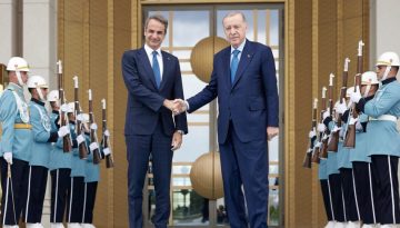 &Omicron; &Mu;&eta;&tau;&sigma;&omicron;&tau;ά&kappa;&eta;&sigmaf; &epsilon;&upsilon;&chi;ή&theta;&eta;&kappa;&epsilon; &sigma;&tau;&omicron;&nu; &Epsilon;&rho;&nu;&tau;&omicron;&gamma;ά&nu; &gamma;&iota;&alpha; &tau;&alpha; &gamma;&epsilon;&nu;έ&theta;&lambda;&iota;ά &tau;&omicron;&upsilon;