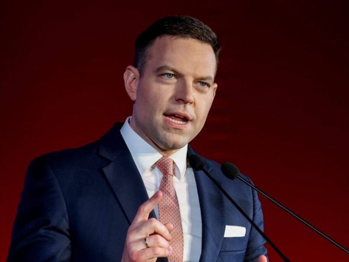 Ο Στέφανος Κασσελάκης προτείνει την αλλαγή ονόματος του Κινήματος Δημοκρατίας σε Δημοκράτες – Προοδευτικό Κέντρο