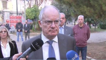 Ο Τασούλας και η αγάπη του για τους… ποιητές