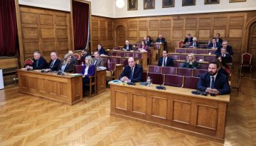 &Omicron;&Pi;&Epsilon;&Kappa;&Epsilon;&Pi;&Epsilon;: &Sigma;ύ&sigma;&sigma;&omega;&mu;&eta; &eta; &alpha;&nu;&tau;&iota;&pi;&omicron;&lambda;ί&tau;&epsilon;&upsilon;&sigma;&eta; &zeta;&eta;&tau;ά &nu;&alpha; &sigma;&upsilon;&nu;&epsilon;&chi;&iota;&sigma;&tau;&epsilon;ί &eta; &Epsilon;&xi;&epsilon;&tau;&alpha;&sigma;&tau;&iota;&kappa;ή &Epsilon;&pi;&iota;&tau;&rho;&omicron;&pi;ή