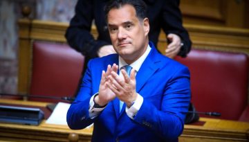 Όταν ο Άδωνις καμάρωσε τον γιο του σε σχολική παράσταση