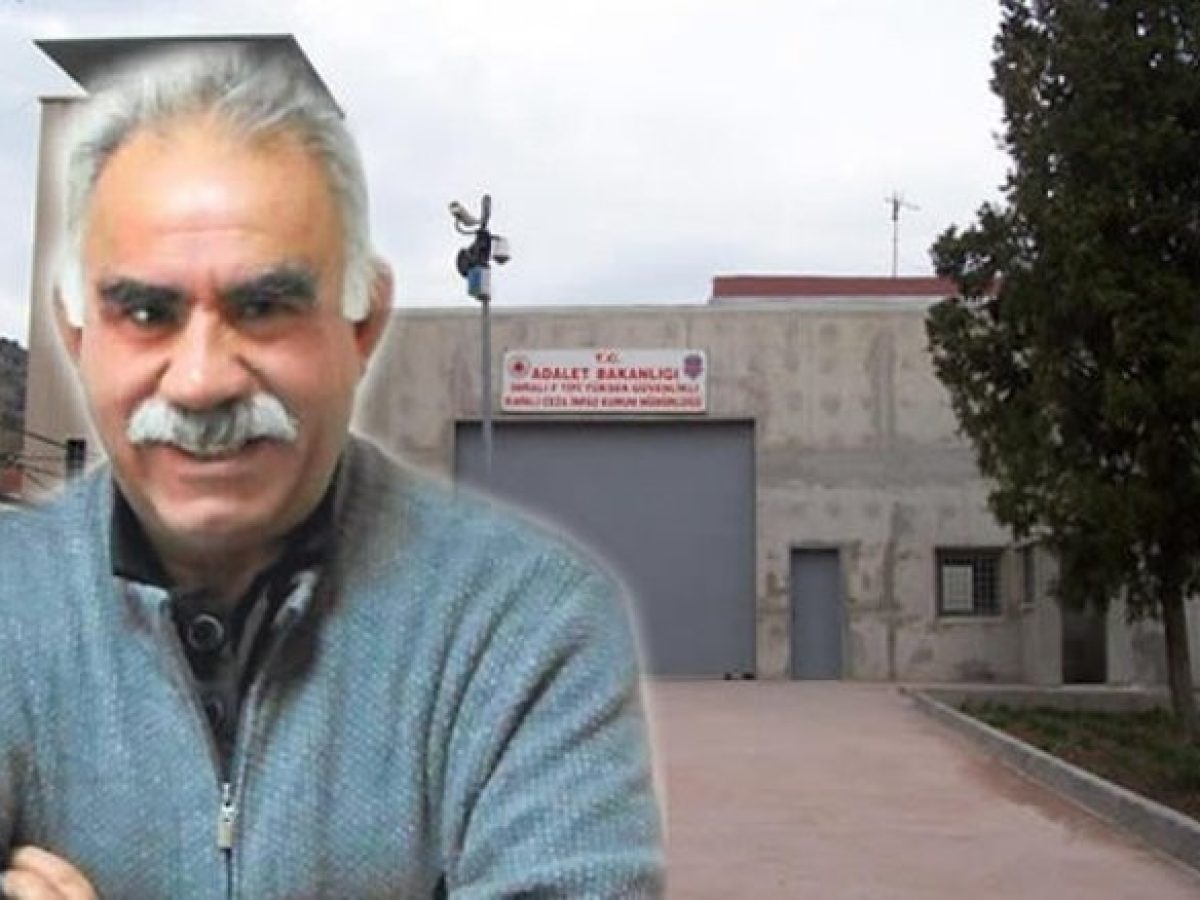 Οτσαλάν: «Νέα πολιτική εποχή» στην Τουρκία – Το μήνυμα προς το κράτος ένα χρόνο μετά την έκκληση για διάλυση του PKK