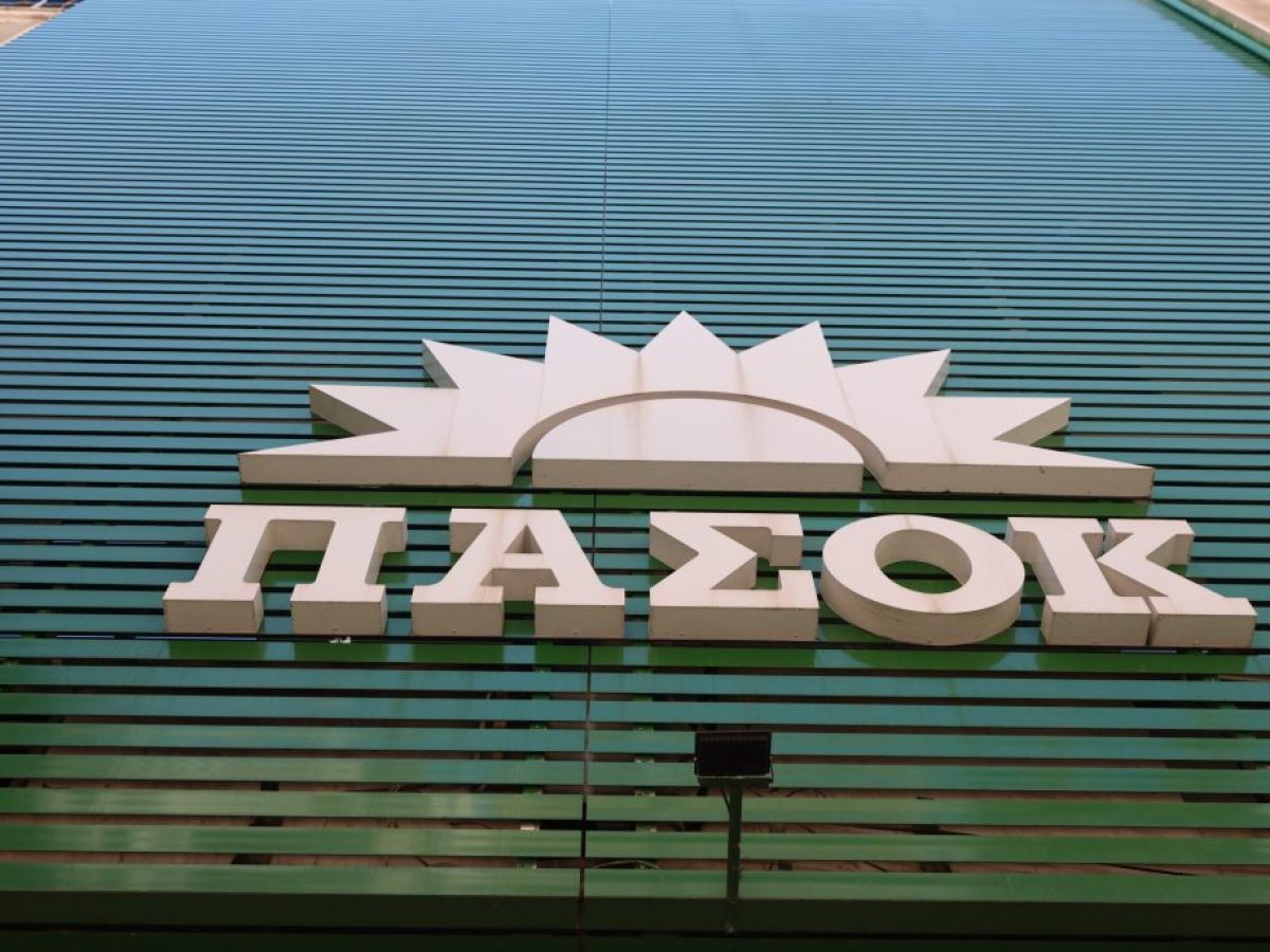&Pi;&Alpha;&Sigma;&Omicron;&Kappa;: &Eta; &epsilon;&sigma;&omega;&kappa;&omicron;&mu;&mu;&alpha;&tau;&iota;&kappa;ή &sigma;&upsilon;&zeta;ή&tau;&eta;&sigma;&eta; &mu;&epsilon;&tau;&alpha;&phi;έ&rho;&epsilon;&tau;&alpha;&iota; &sigma;&tau;&alpha; ό&rho;&gamma;&alpha;&nu;&alpha; &ndash; &laquo;&Delta;&epsilon;&nu; &alpha;&mu;&phi;&iota;&sigma;&beta;&eta;&tau;&epsilon;ί&tau;&alpha;&iota; &omicron; &pi;&rho;ό&epsilon;&delta;&rho;&omicron;&sigmaf;&raquo; &lambda;έ&epsilon;&iota; &omicron; &Gamma;&epsilon;&rho;&omicron;&upsilon;&lambda;ά&nu;&omicron;&sigmaf;, &laquo;&delta;&epsilon;&nu; &phi;&epsilon;ύ&gamma;&omega;&raquo; &omicron; &Delta;